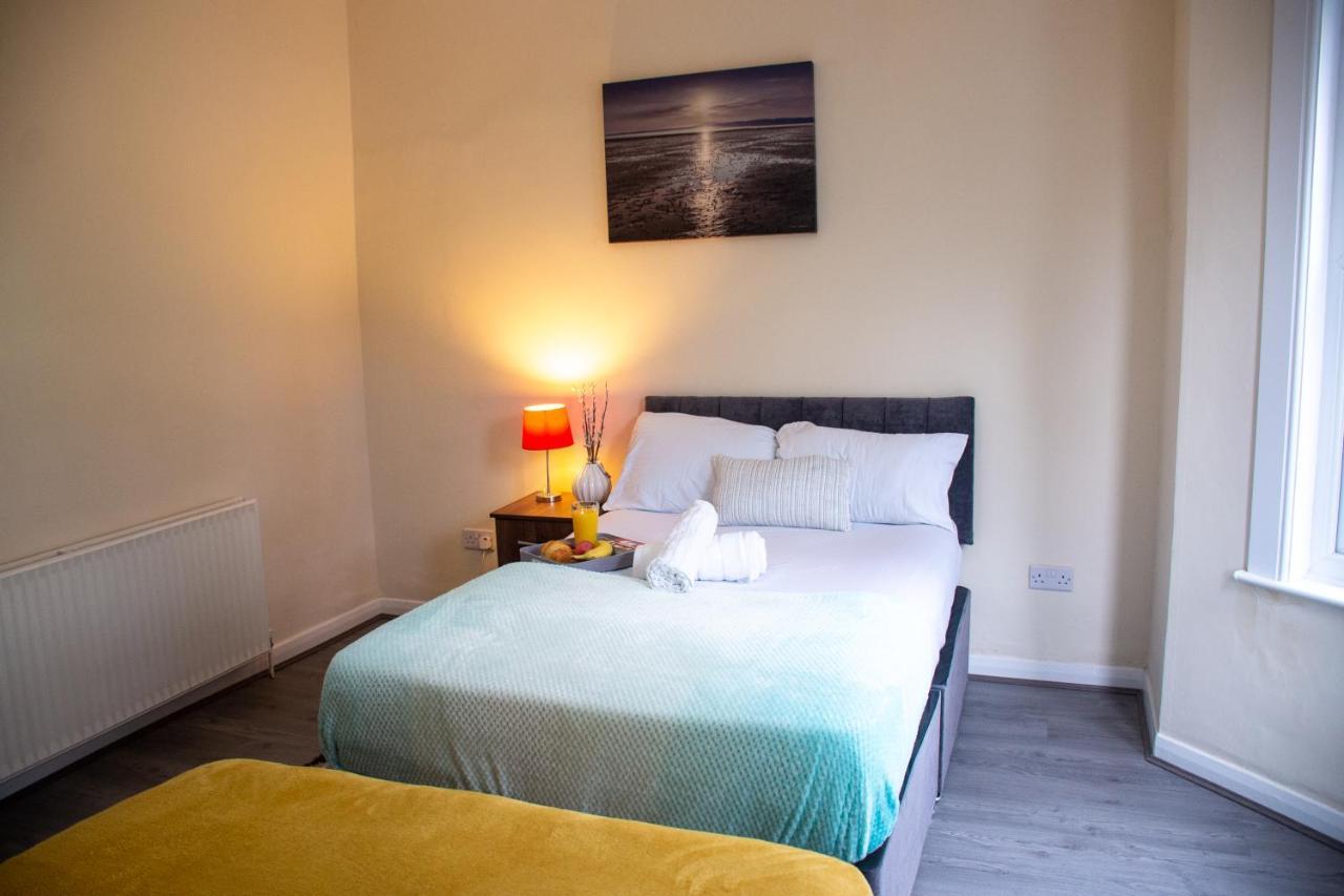 Royale Green View House- Free Parking, Wifi, Perfect For Contractors And Holiday 北安普敦 外观 照片