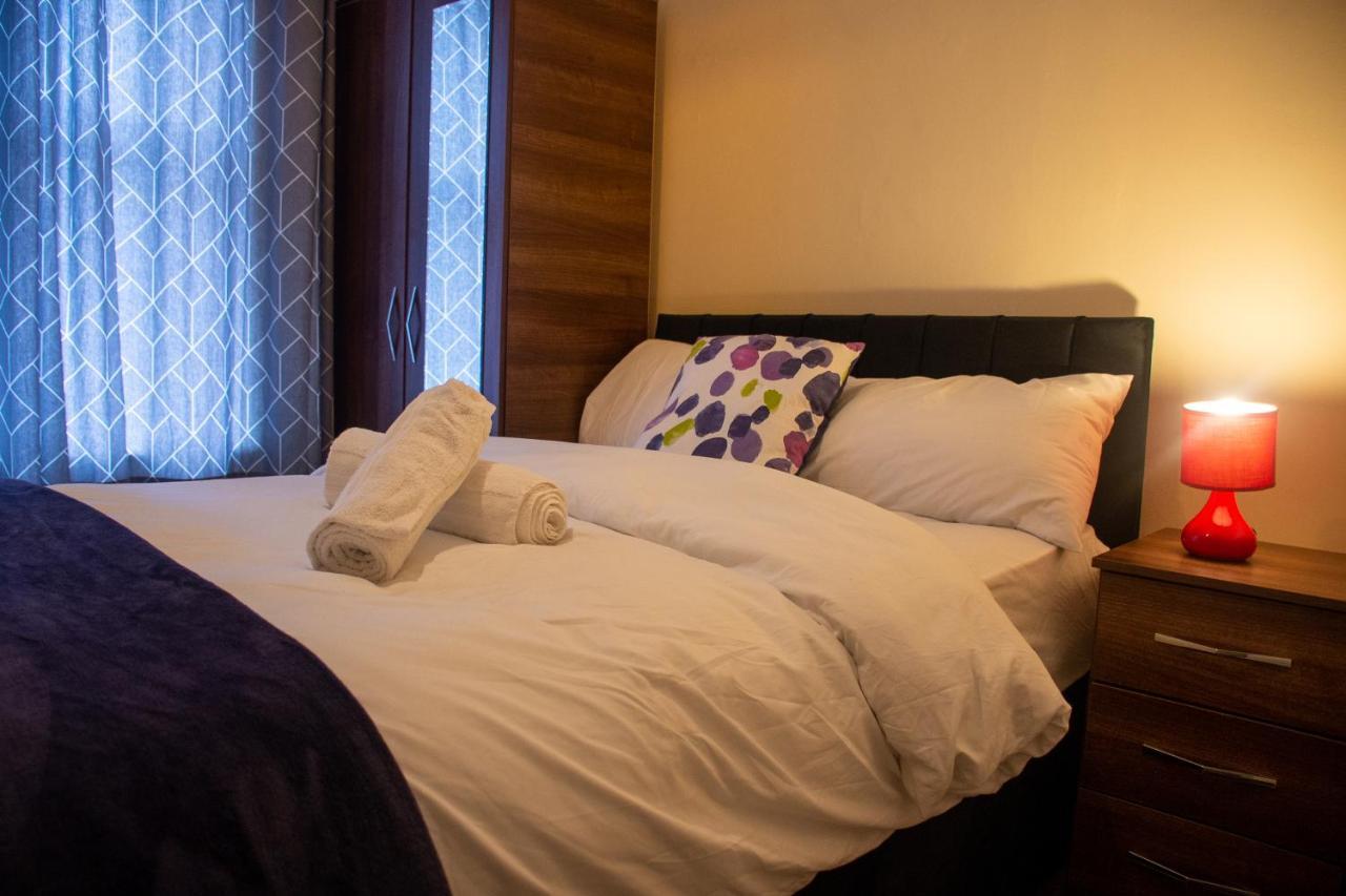 Royale Green View House- Free Parking, Wifi, Perfect For Contractors And Holiday 北安普敦 外观 照片