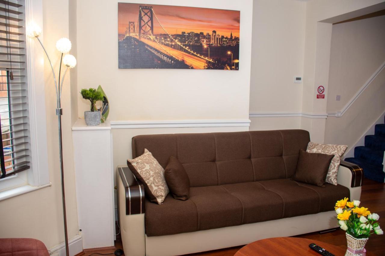 Royale Green View House- Free Parking, Wifi, Perfect For Contractors And Holiday 北安普敦 外观 照片