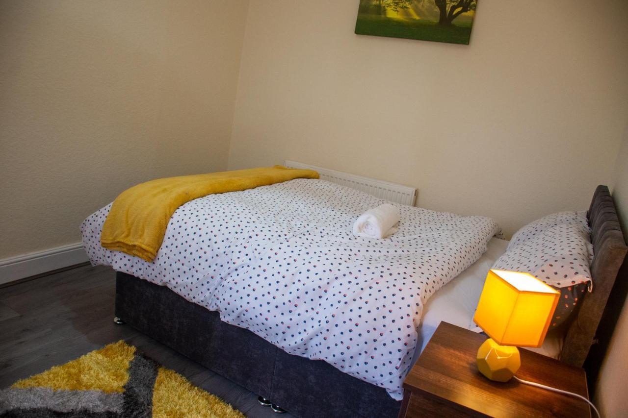 Royale Green View House- Free Parking, Wifi, Perfect For Contractors And Holiday 北安普敦 外观 照片