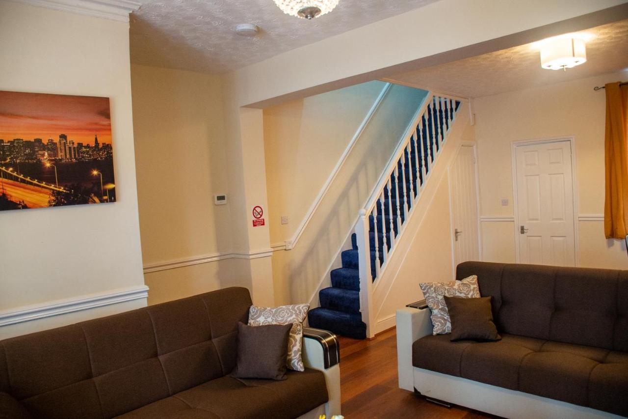Royale Green View House- Free Parking, Wifi, Perfect For Contractors And Holiday 北安普敦 外观 照片